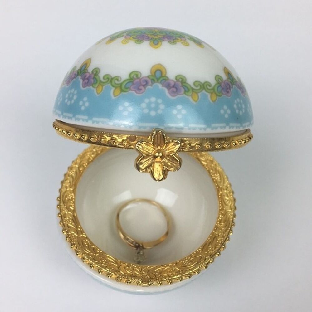 Vintage Trinket Jewelry Gift Box Round Floral Cottagecore Romantic Grandmother - Picture 5 of 8